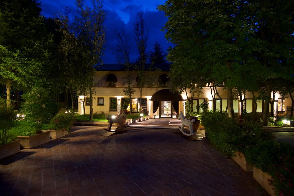 Отель Casa Vissani Baschi Экстерьер фото